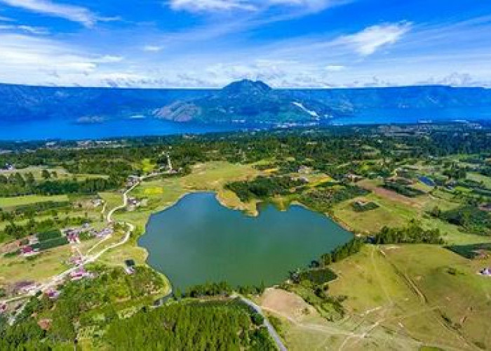 Danau Di Atas Danau, Destinasi Wisata Mempesona dan Masih Alami di Samosir