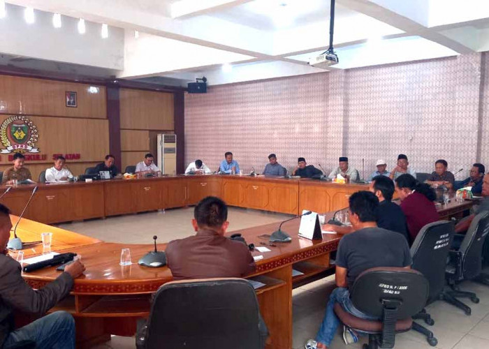DPRD Bengkulu Selatan Didatangi Pendemo, Ini Tuntutannya
