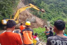 Jalan Lintas Manna - Pagar Alam Masih Tertutup Material Longsor, Mau Lewat Hati Hati