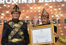 Hebat! Pemprov Bengkulu Terima Dua Penghargaan 