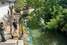 Satgas TMMD Ke-124 Kodim 0408 Bengkulu Selatan Bersama Warga Pantau Aliran Sungai