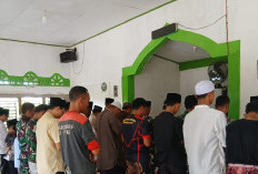 Satgas TMMD Ke-124 Kodim 0408 Bengkulu Selatan Lakukan Sholat  Berjamaah Bersama Warga
