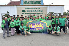 Mitra Grab Ngabuburit dan Bagikan Ratusan Takjil di Bengkulu