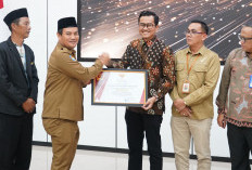 BPK RI Bengkulu Terima Penghargaan Predikat Informatif