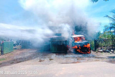 Dua Mobil dan Dua Motor Serta Warung Manisan Di Bengkulu Selatan Terbakar