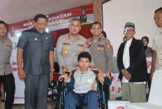 Polda Bengkulu Gelar Bakti Kesehatan dan Bansos