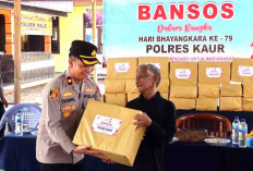 Peringatan Hari Bhayangkara ke-79 Polres Kaur Salurkan Bansos