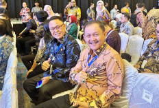 Bukti Kometmen Tingkatkan Kapasitas ASN, Wabup Yevri Sudianto Ikut Hadiri Rakornas Kepegawaian di Jakarta