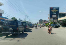 Antrean BBM Mengular di Jalan Raya, Sat Lantas Polres Bengkulu Selatan Turun Tangan