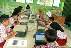 Lestarikan Bahasa Daerah Melalui Kreasi Pantun
