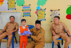 Dukung Pendidikan Dini, Pemdes Jeranglah Rendah Bantu Seragam PAUD Ceria