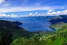 7 Danau Unik Di Indonesia, Ada Yang Tidak Masuk Akal, Ini Nama dan Loaksi Danaunya