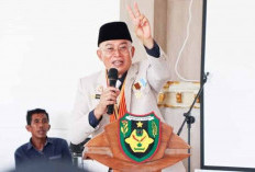 Dukung Pelayanan Kesehatan, Bupati Gusnan Harapkan Sinergitas Nakes dan Kades