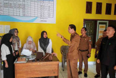 Sidak Kantor Camat Padang Guci Hilir, Bupati Kaur Kecewa ASN dan Camat Tak di Tempat
