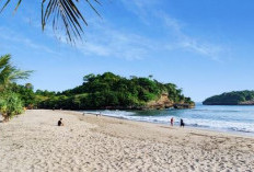 Pantai Ungapan di Malang, Keindahan Alam Pesisir Berhias Pulau Karang, Cocok Tempat Berlibur