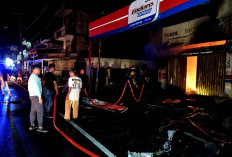 Polisi Masih Selidiki Penyebab Kebakaran Toko Spare Part Motor di Bengkulu Selatan