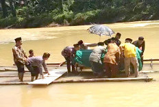 Jenazah Seberangi Sungai Pakai Rakit, Dinas PUPR Pastikan Bakal Perbaiki Jembatan