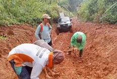 Derita Masyarakat Lubuk Resam, Jalan Makin Sulit Dilewati Kendaraan