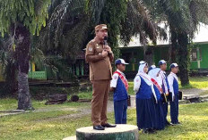 Jadi Pembina Upacara di SMPN 5 Bengkulu Selatan, Wabup BS Motivasi Pelajar