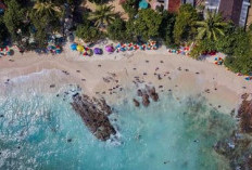 Pantai Wediombo, Surga Camping Tersembunyi di Ujung Selatan Gunungkidul