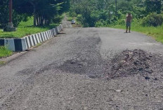 Meski Rusak, Jalan ke Komplek Rumdin Bupati Seluma Belum Jadi Prioritas