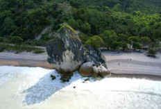 Keindahan Pantai Kalbano, Destinasi Wisata Menarik untuk Dikunjungi Bersama Orang Terkasih