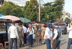 Baru Saja Ditertibkan, PKL Jalan Sudirman Kembali Padati Badan Jalan