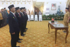 Kukuhkan 5 Pjs Bupati, Ini Pesan Gubernur Bengkulu