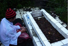 Disebut Paling Mistis, Ini 3 Makam Keramat Di Puncak Gunung Salak