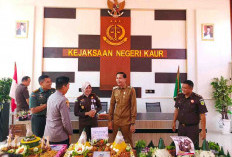Bupati dan Forkopimda Kaur Beri Kejutan Ulang Tahun kepada Kajari