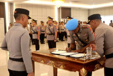 Pimpin Sertijab Wakapolda dan PJU, Ini Pesan Kapolda Bengkulu