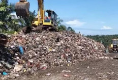 Entaskan Permasalahan TPA Kayu Arau, Bupati Kirim Dua Alat Berat