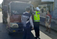 Terjaring Razia Polisi, Pengendara Langsung Bayar Pajak