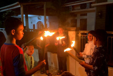 Tradisi Pawai Obor Sambut Tahun Baru di Bengkulu