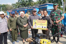 Gubernur Bengkulu Salurkan Alsintan ke Seluma