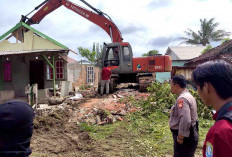 Berdiri di Lahan Milik Pemda, 27 Bangunan di Desa Pasar Lama Digusur Tuk Bangun PPN