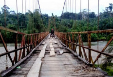 Jembatan Penghubung 2 Kecamatan Perlu Dibangun Permanen