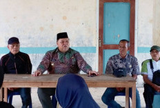 Kunjungi Warga Trans Batu Ampar, Bupati Tampung Aspirasi Sekaligus Pantau Kesiapan Kunjungan Wamen Transmigras