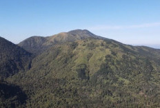 10 Gunung Paling Angker di Indonesia Yang Sarat Cerita Mistis