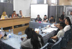 Malam Ini Debat Terbuka Paslon, Hanya 98 Kursi Disiapkan