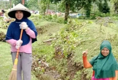 Jaga Kebersihan Lingkungan, TP PKK Terlibat Gotong Royong Bersihkan Drainase