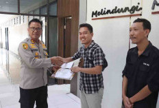 Apresiasi Karya para Jurnalis, Kapolres Bengkulu Selatan  Serahkan Hadiah Pemenang Lomba Penulisan Artikel HPN