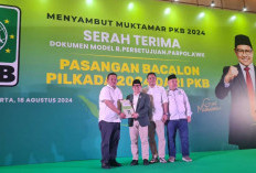 Giliran PKB Serahkan B1 KWK Kepada Pasangan Erjon