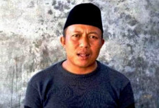 Memilukan, Warga Sakit Terpaksa Diangkut Pakai Kotak Kayu