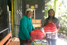 Jumat Berkah, ASA Kaur Bagikan Makanan Gratis