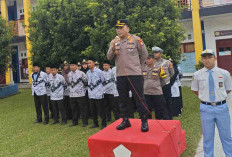 Kapolres Kaur Ceramahi Para Pelajar SMAN 10 Pentagon