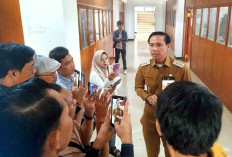 Lihat Jenazah Dibawa Pakai Motor, Bupati Kaur Janji Cari Solusi Atasi Masalah Infrastruktur