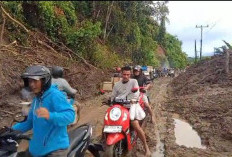 12 Jam Lumpuh Total, Jalan Nasional di Bengkulu Bisa Dilalui, Material Longsor Berhasil Disingkirkan