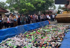 1.800 Botol Miras Dan Rokok Ilegal Dimusnahkan