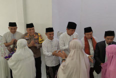 Bupati Kaur Gelar Salat Idul Fitri Bersama di Masjid Ash-Sholihin